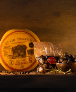 Queso Trafún (1kg aprox) + Aceitunas (500 gr.)